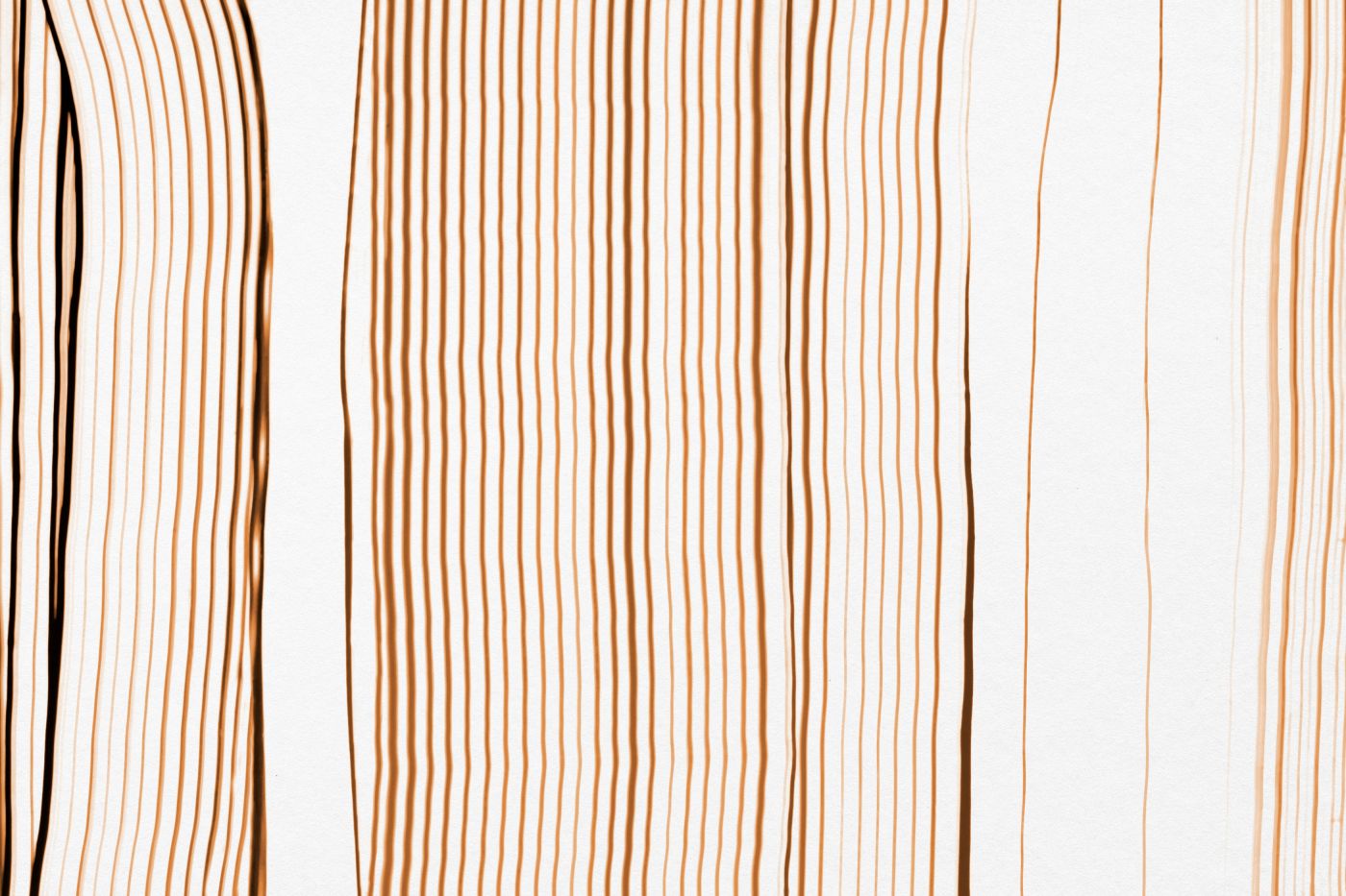 Verticale Lijnen in Beige