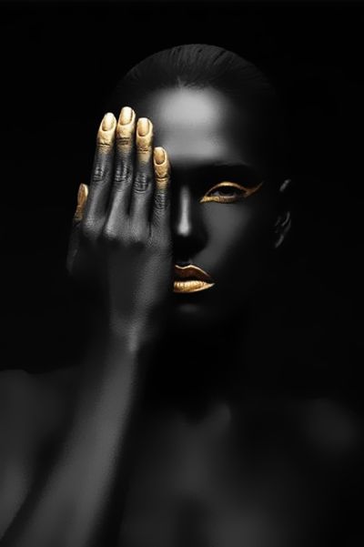 Hand voor het Oog, In Zwart