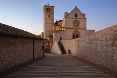 Assisi in Avondgloed